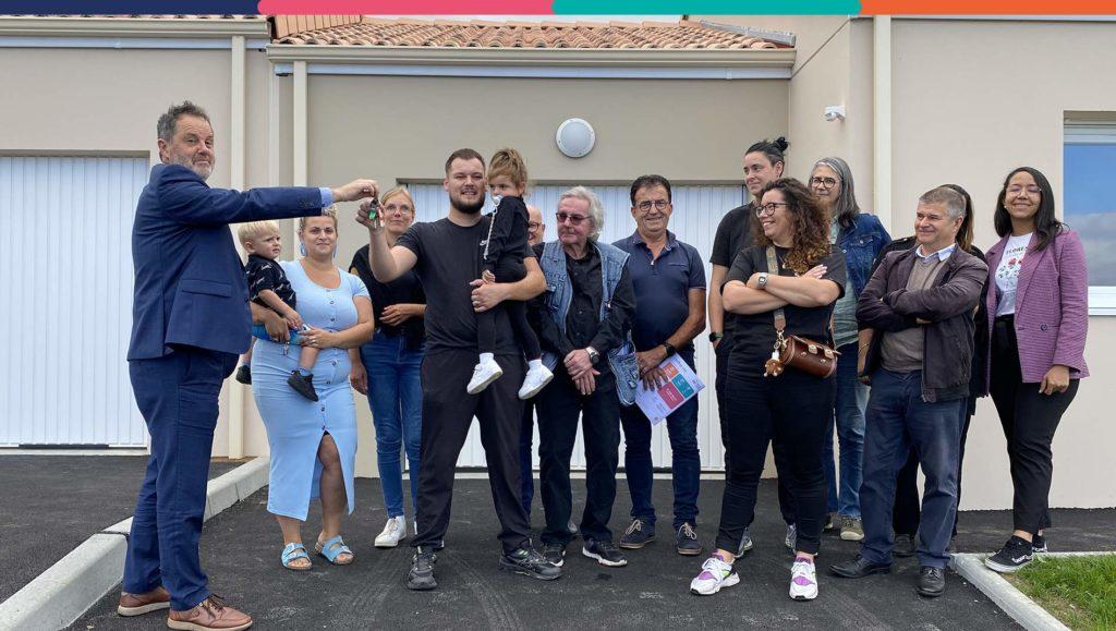 Photo officielle de la remise de clés de Botz-en-Mauges